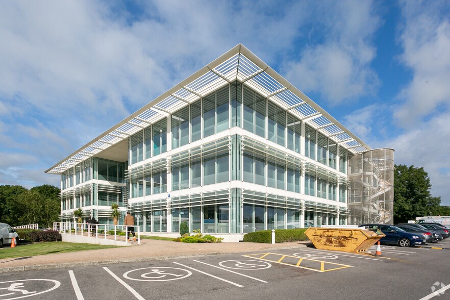 Whitehill Way, Swindon en alquiler - Foto del edificio - Imagen 1 de 4