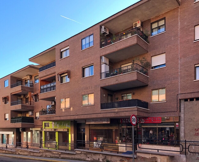 Más detalles de Paseo Estación, 1, Ciempozuelos - Local en alquiler