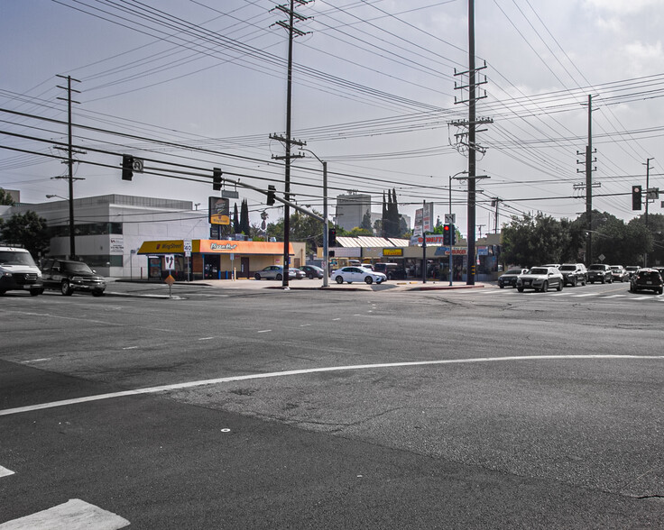 4400-4406 Vineland Ave, North Hollywood, CA en alquiler - Foto del edificio - Imagen 3 de 5