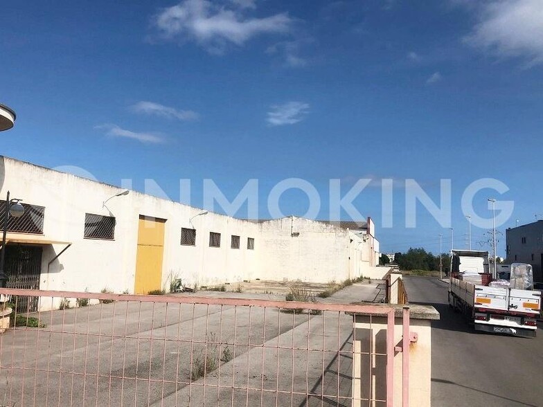 Nave en Castelló de la Plana, Castellón en venta - Foto del edificio - Imagen 2 de 10