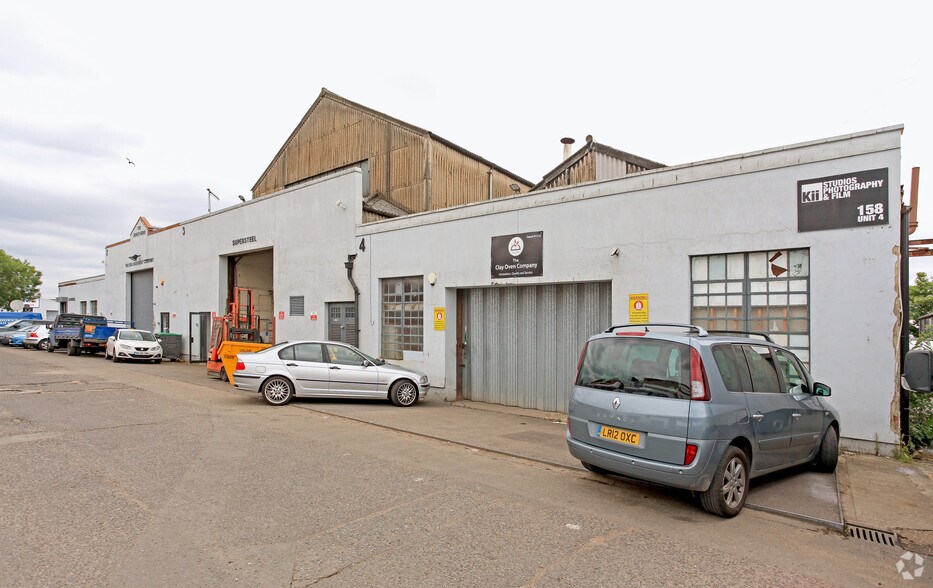 158 Dukes Rd, London en alquiler - Foto del edificio - Imagen 3 de 9