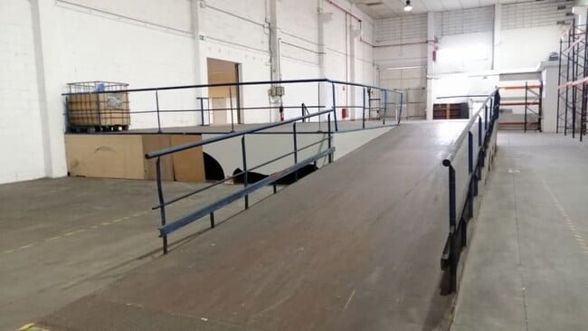 Más detalles de Rua Gambrinus, A Coruña - Nave en venta