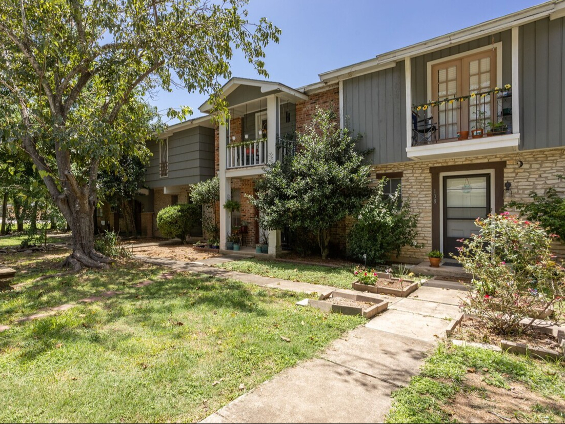 311 E San Antonio Ave, Boerne, TX en venta Foto principal- Imagen 1 de 14