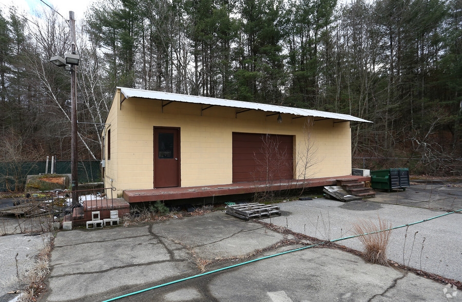 388 Palmer Rd, Ware, MA en venta - Foto del edificio - Imagen 2 de 6