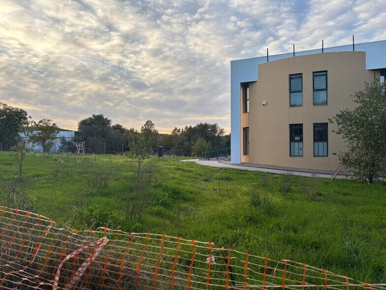 Terreno en Cáceres en venta - Foto del edificio - Imagen 3 de 5