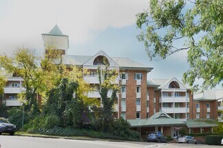 Más detalles de 2 City View Rd, Pennant Hills - Hoteles y hospedaje en venta