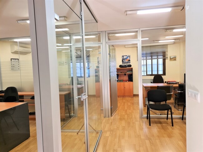 Más detalles de Avenida Constitución, 22, Móstoles - Coworking en alquiler