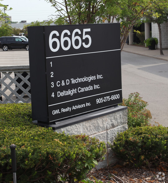 6665 Millcreek Dr, Mississauga, ON en alquiler - Foto del edificio - Imagen 3 de 3