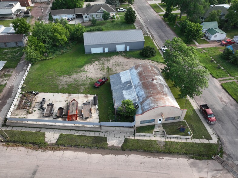 18 1st St, Hay Springs, NE en venta - Foto del edificio - Imagen 2 de 17