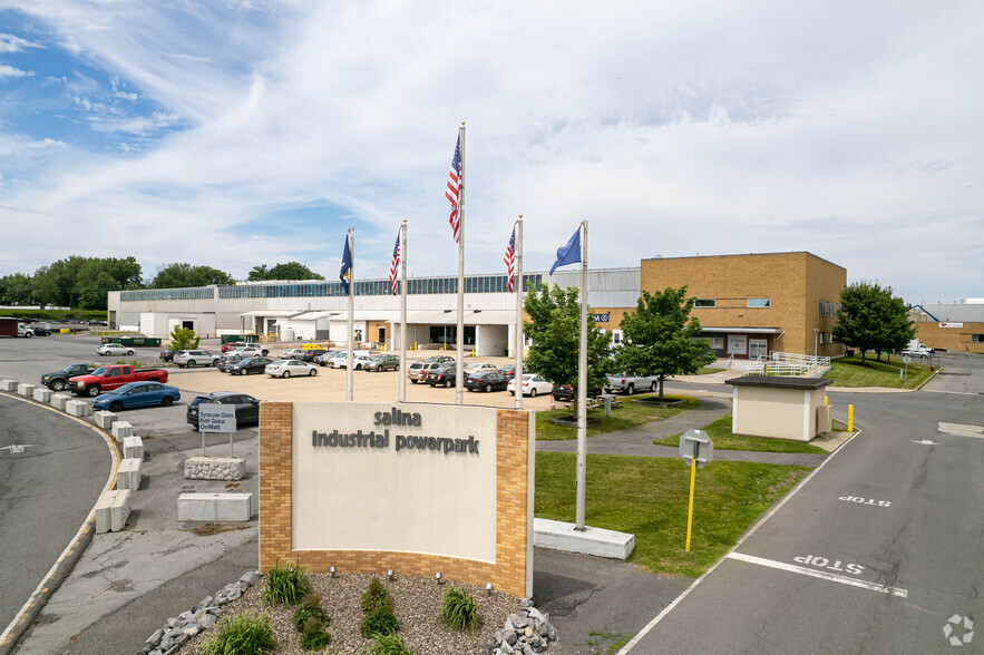 1 General Motors Dr, Syracuse, NY en alquiler - Foto del edificio - Imagen 1 de 9