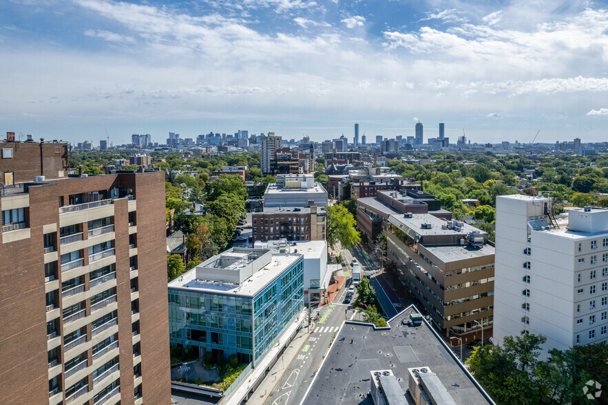 1073-1081 Massachusetts Ave, Cambridge, MA en alquiler - Vista aérea - Imagen 2 de 5