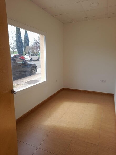Local en Cáceres, Cáceres en venta - Foto del edificio - Imagen 3 de 35