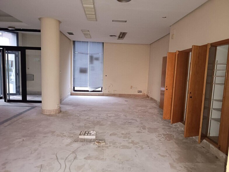 Local en Villablino, León en venta - Foto del edificio - Imagen 2 de 5