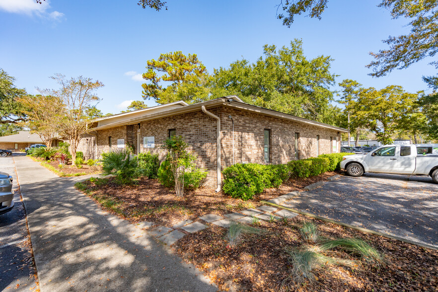 1092 Johnnie Dodds Rd, Mount Pleasant, SC en alquiler - Foto del edificio - Imagen 3 de 25