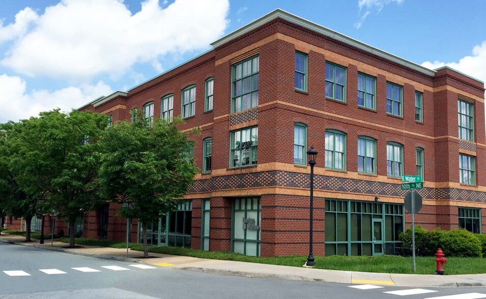 100 10th St, Charlottesville, VA en alquiler - Foto del edificio - Imagen 1 de 8