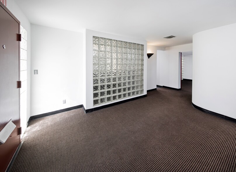 734-736 N Highland Ave, Los Angeles, CA en alquiler - Foto del interior - Imagen 3 de 17