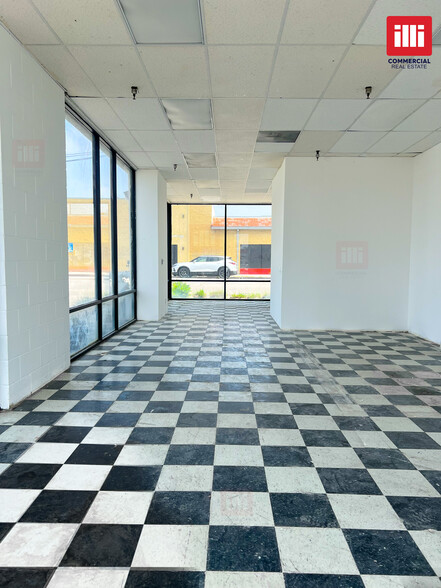 55-77 N Maclay Ave, San Fernando, CA en alquiler - Foto del interior - Imagen 3 de 5