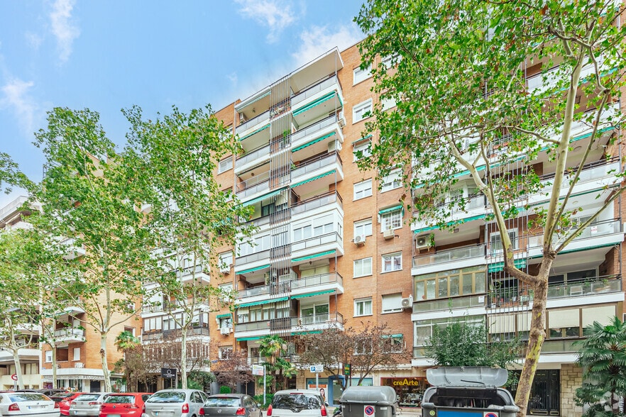 Local en Madrid, Madrid en alquiler - Foto del edificio - Imagen 2 de 2