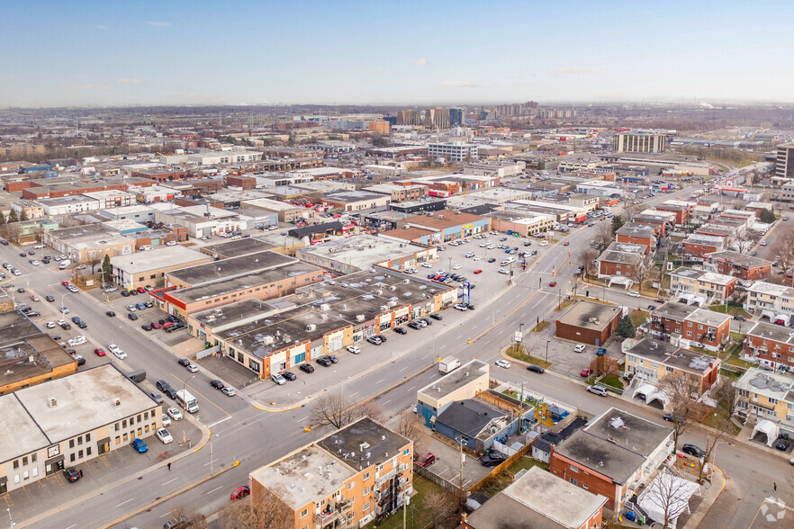 8205-8335 Boul Langelier, Montréal, QC en alquiler - Vista aérea - Imagen 2 de 8