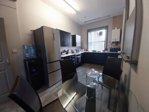 31 New Hey Rd, Huddersfield en alquiler Foto del interior- Imagen 2 de 4