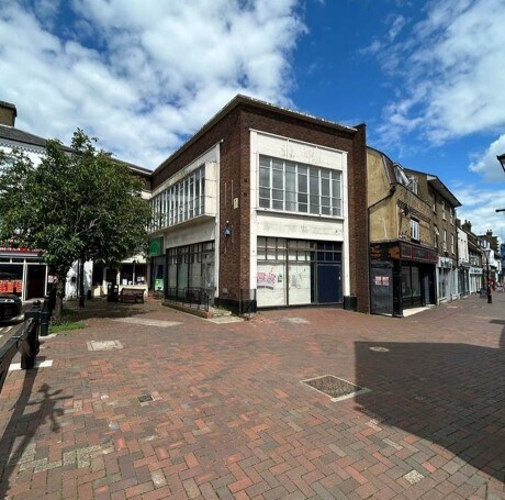 6 Market Sq, Waltham Abbey en venta - Foto del edificio - Imagen 2 de 7