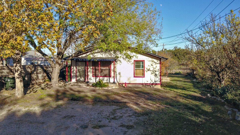 317 N Cedar St, Buda, TX en venta - Foto principal - Imagen 1 de 6