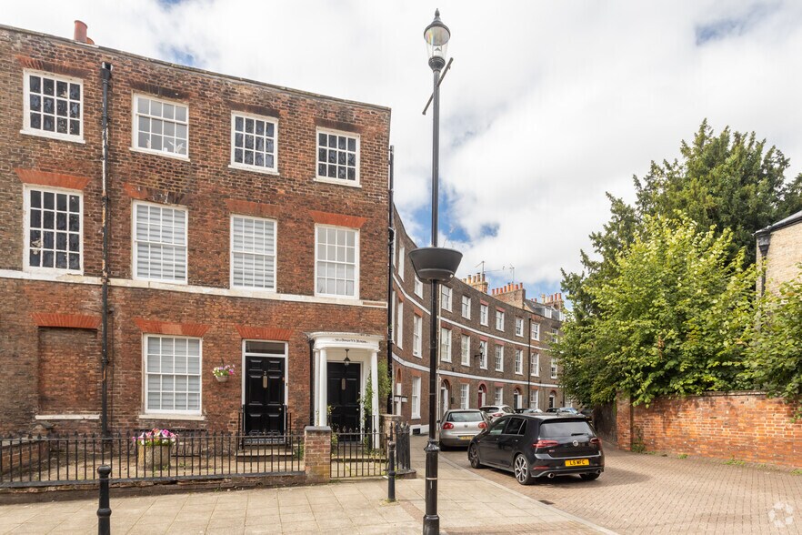 1-6 The Crescent, Wisbech en venta - Foto principal - Imagen 1 de 2