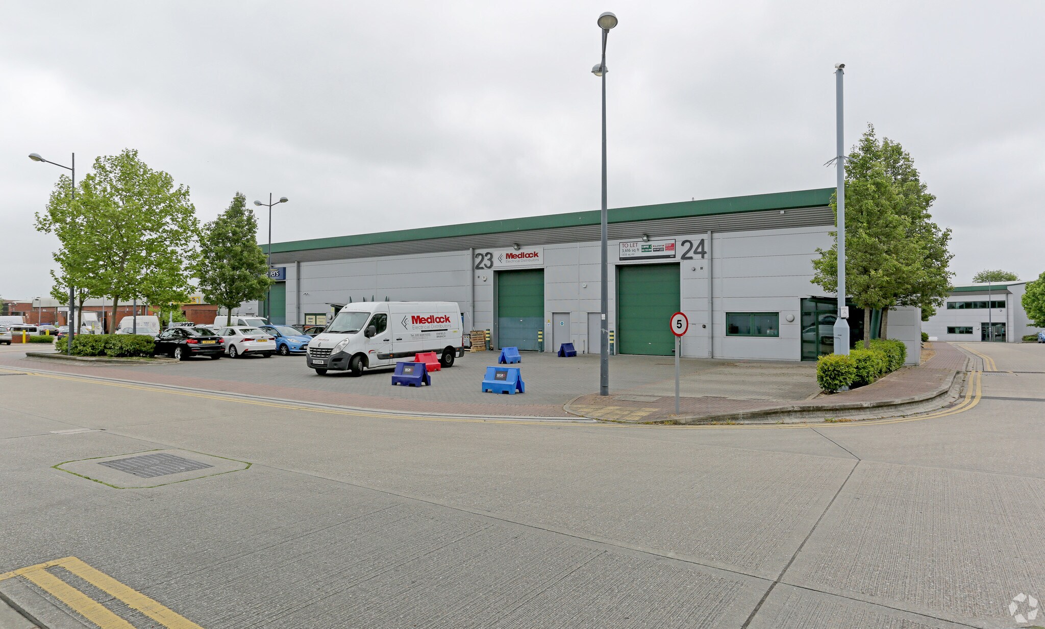 Lincoln Rd, Enfield en alquiler Foto principal- Imagen 1 de 12