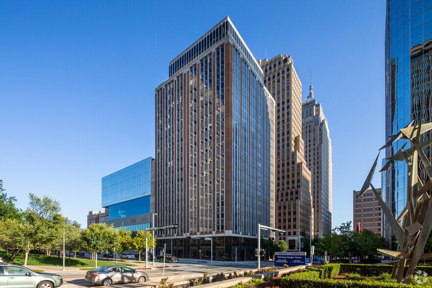 250 N Robinson Ave, Oklahoma City, OK en venta - Foto del edificio - Imagen 1 de 8