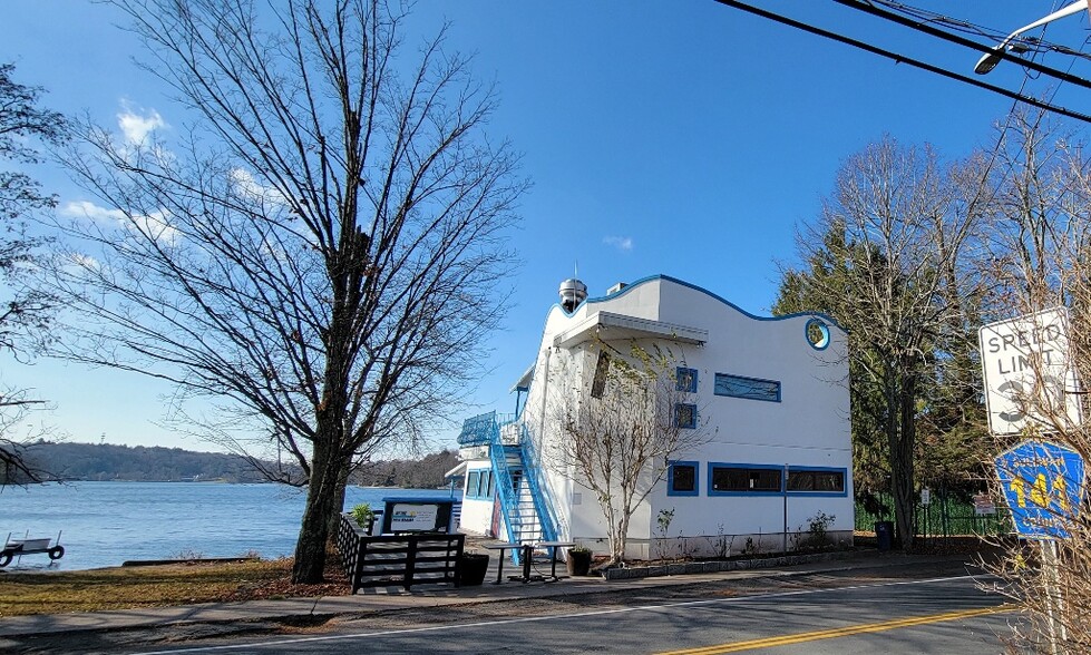 13 Horseshoe Lake Rd, Kauneonga Lake, NY en venta - Foto del edificio - Imagen 3 de 39