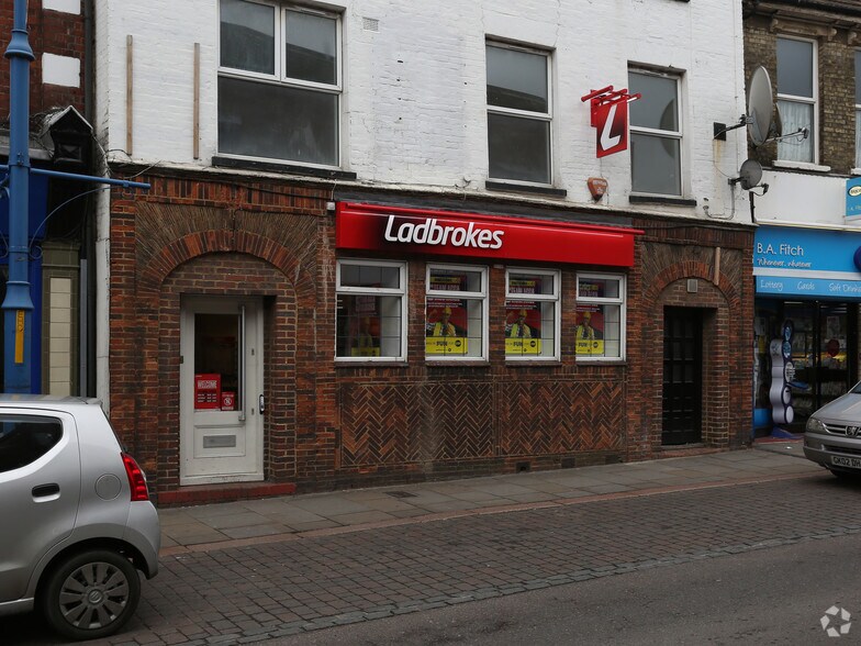 64-66 High St, Sheerness en venta - Foto del edificio - Imagen 3 de 3