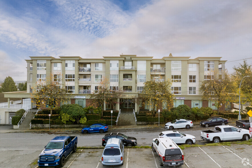 22230 North Ave, Maple Ridge, BC en venta - Foto del edificio - Imagen 2 de 6