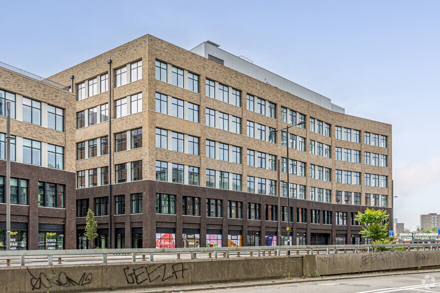 3 Sugar House Ln, London en alquiler - Foto del edificio - Imagen 1 de 19