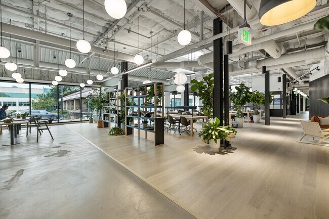 Más detalles de 17190 Bernardo Center Dr, San Diego, CA - Coworking en alquiler