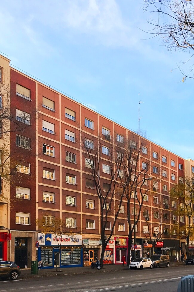 Más detalles de Paseo de la Florida, 49, Madrid - Coworking en alquiler