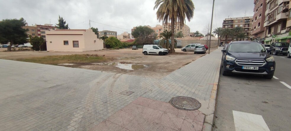Carrer la Palmera, 8, Elche, Alicante en venta - Foto del edificio - Imagen 2 de 6