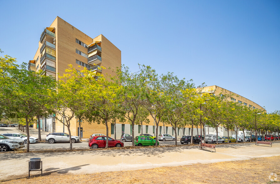 Avinguda De Llorenç Puig Tomàs, Viladecans, Barcelona en alquiler - Foto del edificio - Imagen 2 de 2