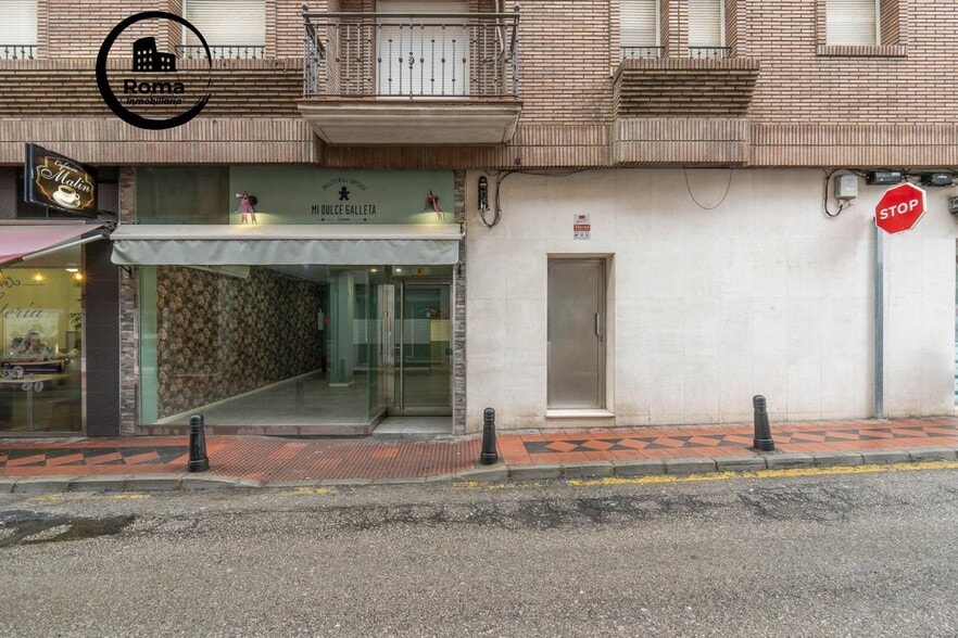 Local en Armilla, Granada en venta - Foto del edificio - Imagen 2 de 36