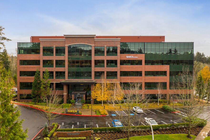 5500 Meadows Rd, Lake Oswego, OR en alquiler - Foto del edificio - Imagen 2 de 7