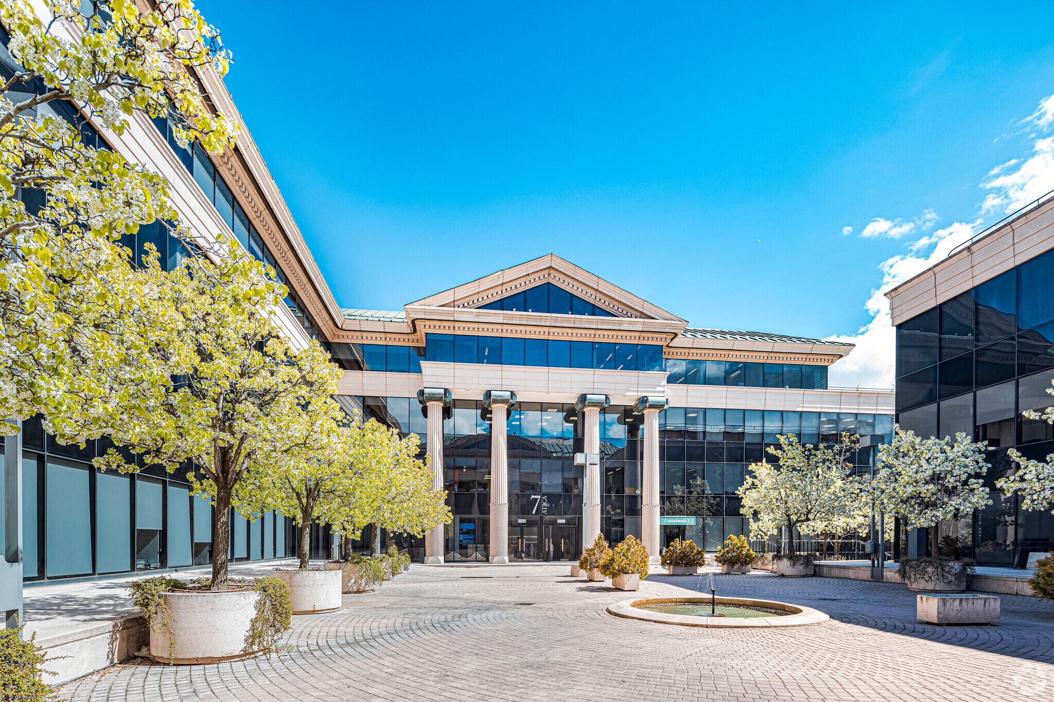 Vía de las Dos Castillas, 33, Pozuelo de Alarcón, Madrid en venta Foto principal- Imagen 1 de 1