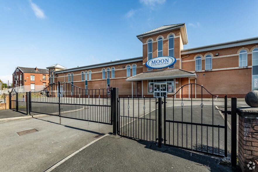 Rock Valley Way, Rochdale en alquiler - Foto del edificio - Imagen 3 de 11
