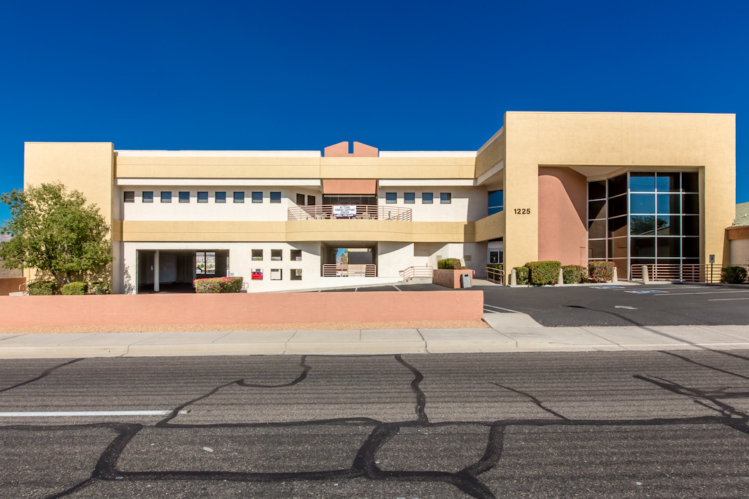 1225 Hancock Rd, Bullhead City, AZ en alquiler Foto del edificio- Imagen 1 de 21