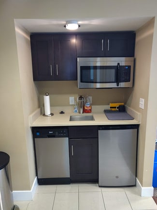 Más detalles de 6803 Whittier Ave, McLean, VA - Oficina en alquiler