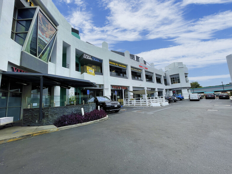 848 N La Cienega Blvd, Los Angeles, CA en alquiler - Foto del edificio - Imagen 2 de 5