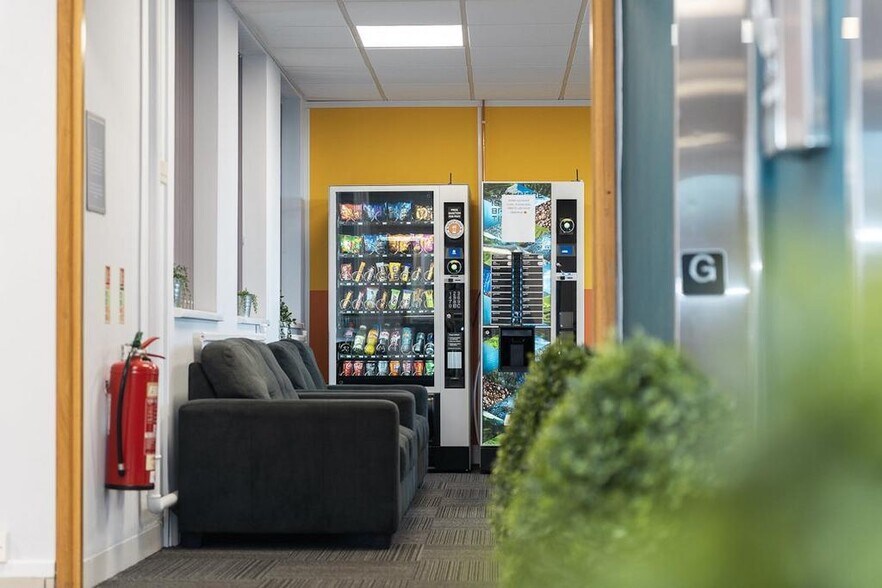 Birmingham New Rd, Dudley en alquiler - Foto del edificio - Imagen 2 de 8