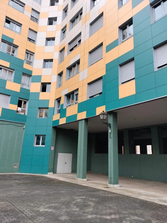 Más detalles de Plaza Puerta de Europa, Oviedo - Edificio residencial​ en venta