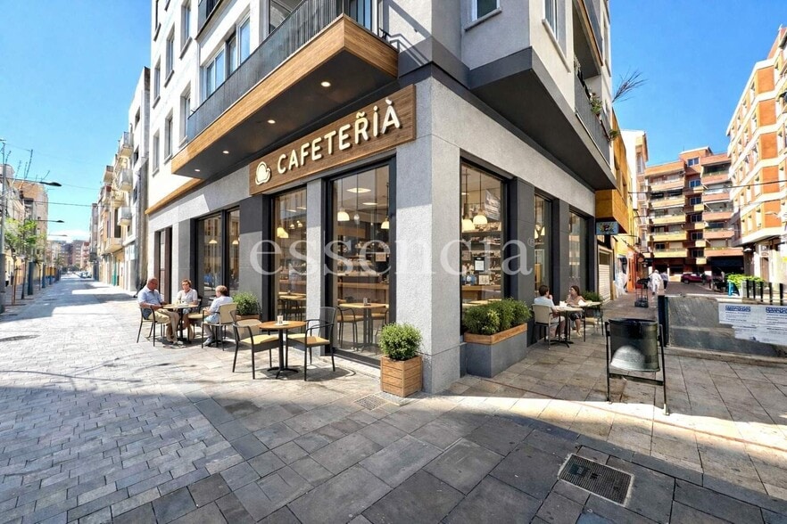 Local en Gandia, Valencia en venta - Foto del edificio - Imagen 2 de 28