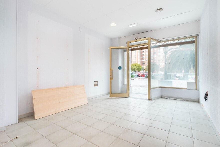 Calle del Doctor Marañón, 15, Avilés, Asturias en venta - Foto del edificio - Imagen 2 de 33