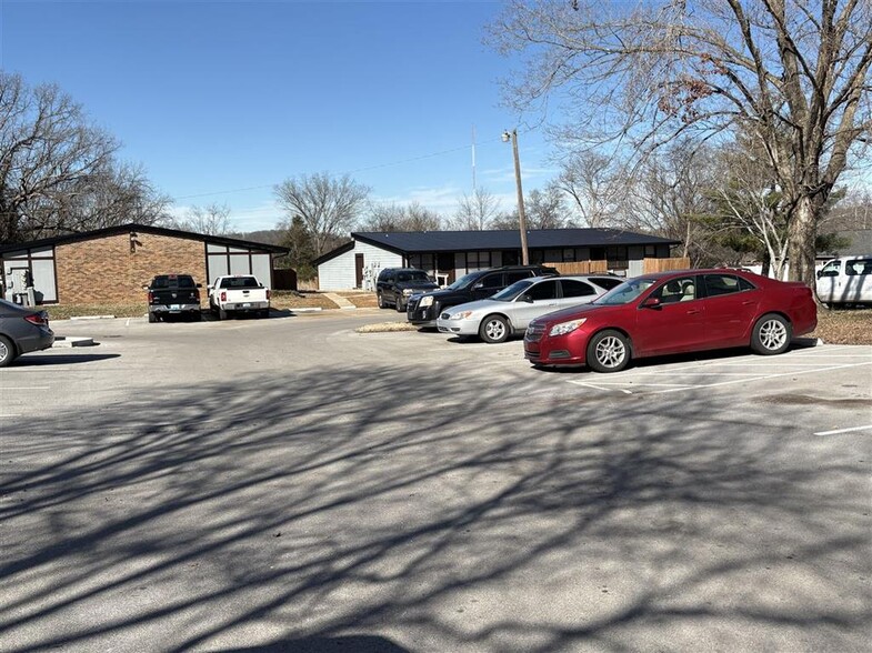 101 Longview Dr, Russellville, KY en venta - Foto del edificio - Imagen 3 de 18