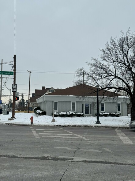 1691 Cleveland Ave, Columbus, OH en venta - Foto del edificio - Imagen 2 de 3